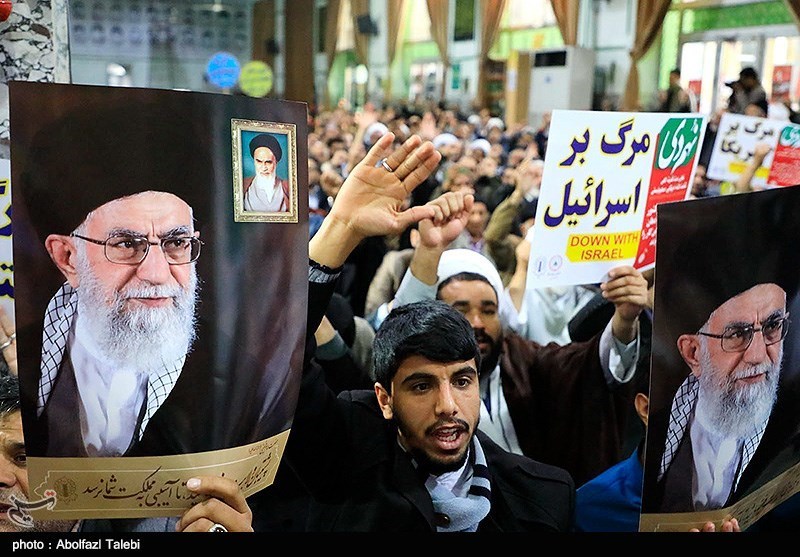 &quot;بصیرت&quot; از نگاه مردم اصفهان| این بار دهه هفتادی‌ها از عشق به انقلاب می‌گویند+فیلم