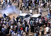 درخواست معارضان سودانی از البشیر؛ دولت و پارلمان باید منحل شود