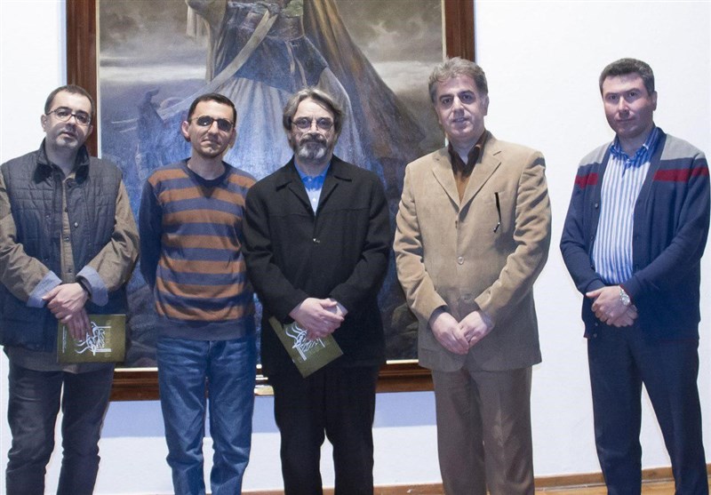حسین علیزاده در بازدید از نمایشگاه &quot;الحق مع علی&quot;: رنگ ها در سکوتی باشکوه فریاد می‌زنند