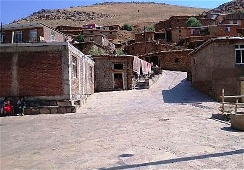 همدان| 40 میلیون وام قرض‌الحسنه برای بازسازی خانه‌های روستایی اعطا می‌شود