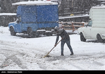 بارش برف در همدان