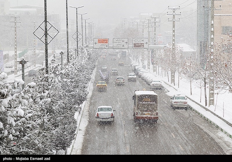 برف در جاده‌های آذربایجان غربی/ باران در کردستان، اصفهان و کهگیلویه و بویراحمد