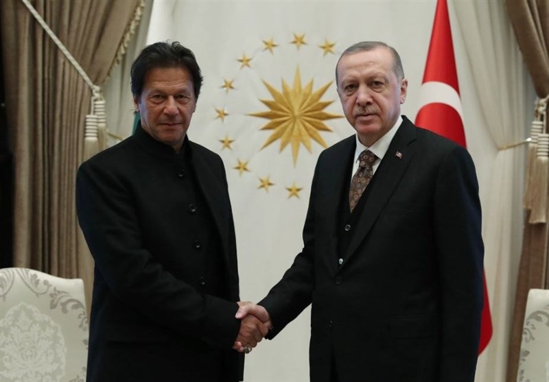 عمران خان به ترکیه رفت
