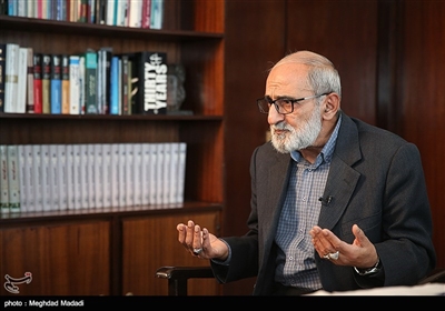 حسین شریعتمداری مدیر مسئول روزنامه کیهان