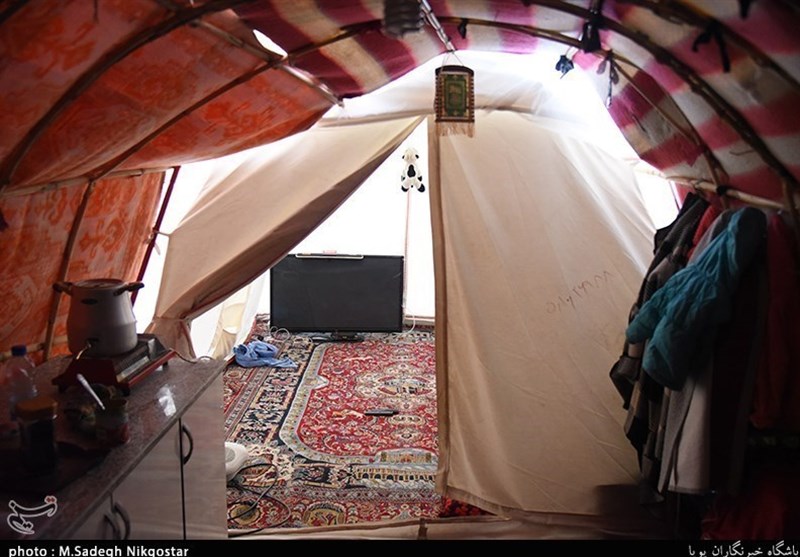 زندگی در چادر و کانکس؛ دومین زمستان در مناطق زلزله‌زده کرمانشاه از راه رسید