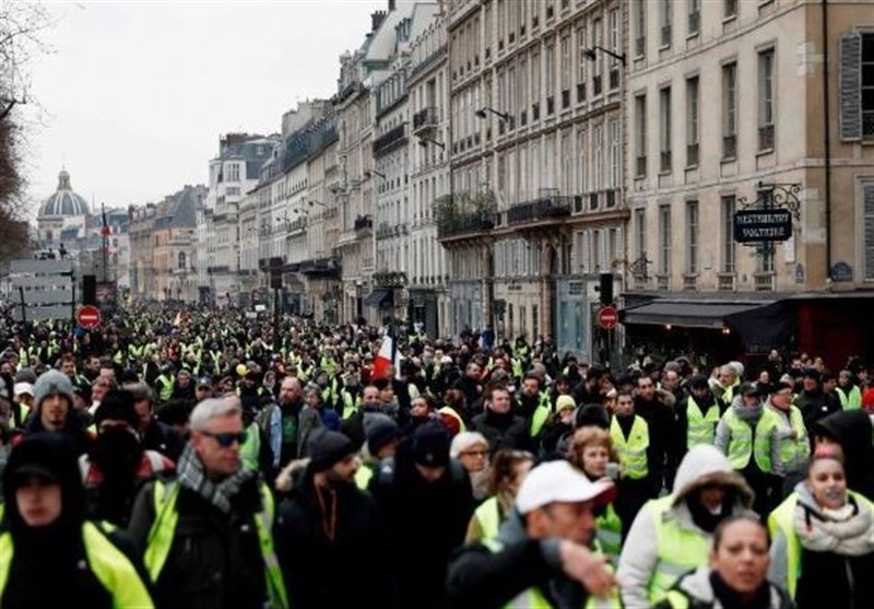 بازداشت بیش از 1000 نفر در اعتراضات جلیقه زردهای فرانسه