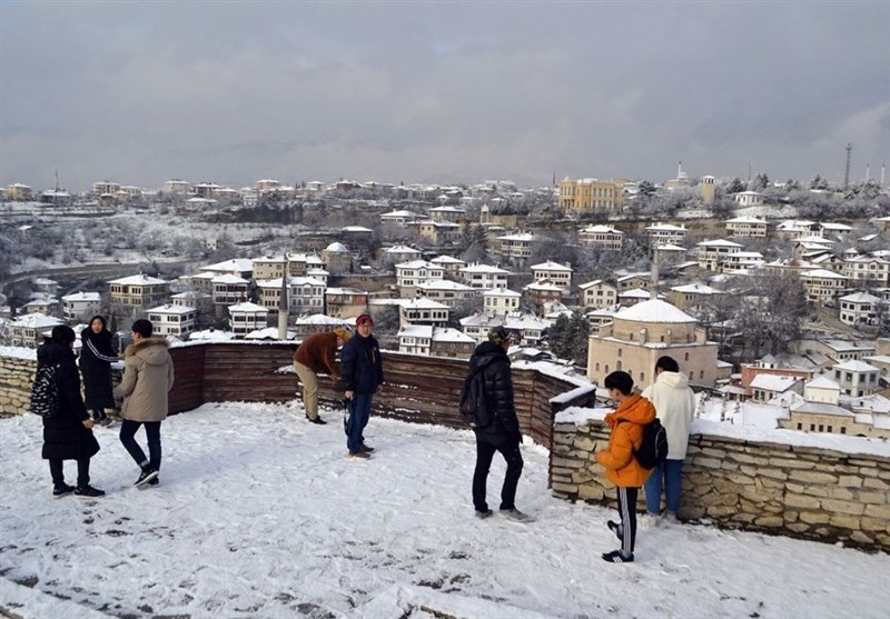 بارش برف و تعطیلی مدارس در ترکیه + عکس