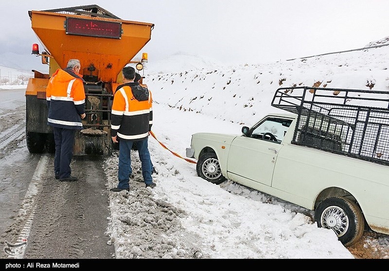 برف راه ارتباطی 100 روستای کهگیلویه و بویراحمد را مسدود کرد