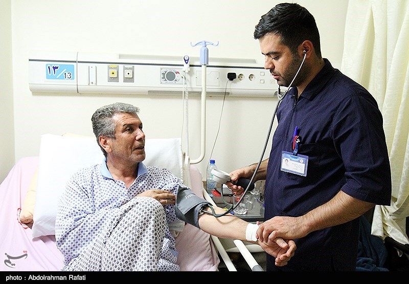 کمبود پرستار مرد در بیمارستان‌های اصفهان؛ پذیرش دانشجویان پسر افزایش یافت