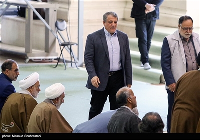 حضور محسن هاشمی در نماز جمعه تهران