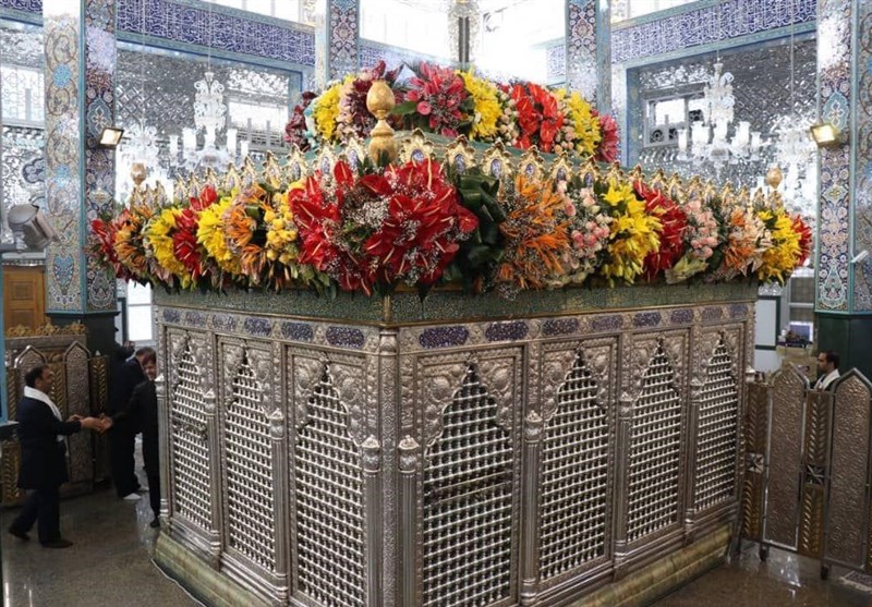 گل‌آرایی حرم حضرت زینب