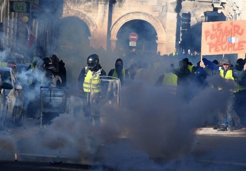 پارلمان فرانسه قانونی برای مقابله با اعتراضات تصویب کرد