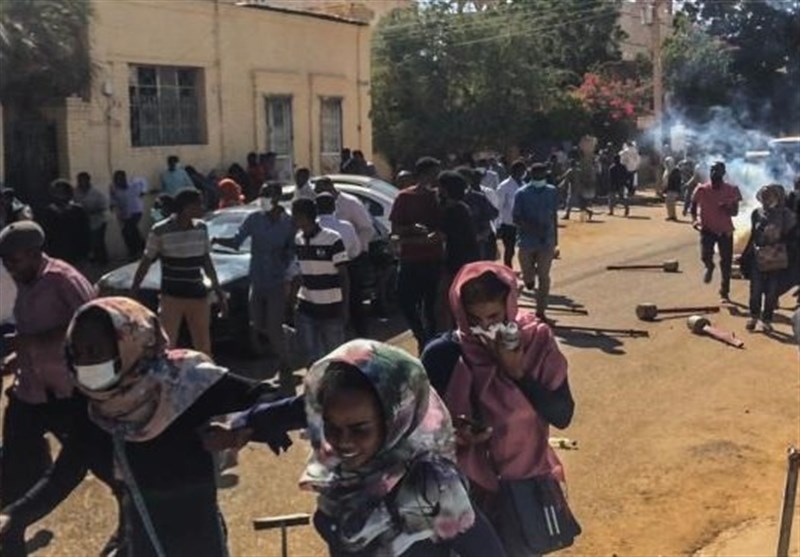 ادامه تظاهرات‌ها در سودان برای کناره‌گیری &quot;البشیر&quot;