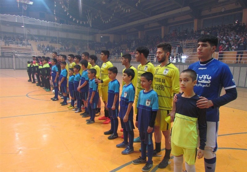 مسابقات فوتسال جام فجر با حضور 66 تیم در شیراز آغاز شد