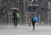 آئندہ دو روزمیں بارش اور پہاڑوں پر برفباری کا امکان