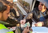 گورنر سندھ عمران اسماعیل کا ٹریفک قوانین کی خلاف ورزی پر چالان