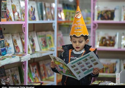  جست‌وجوی لذت خواندن در کودکی؛ نگاهی به بخش کودک کتابخانه‌های عمومی در ایران 