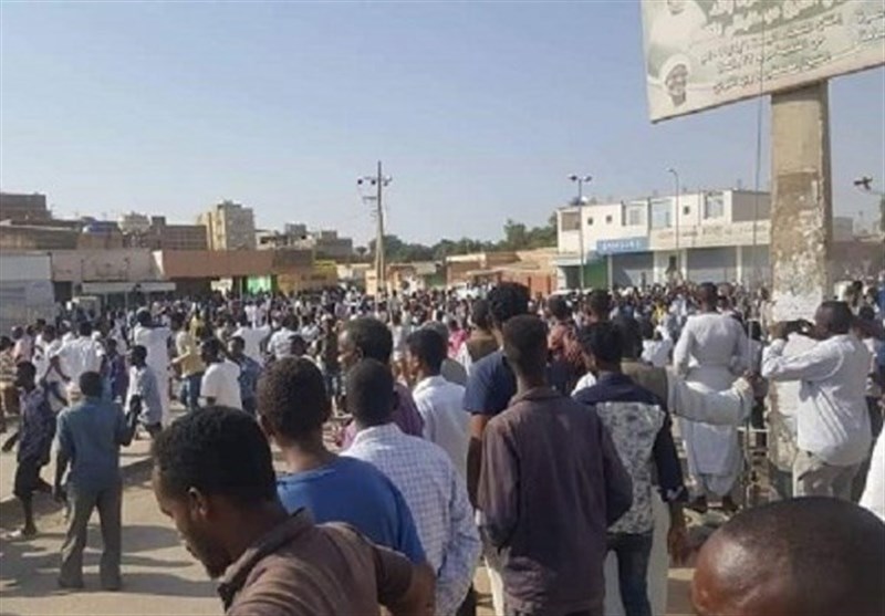 برگزاری تظاهرات ضد دولتی در 12 شهر سودان
