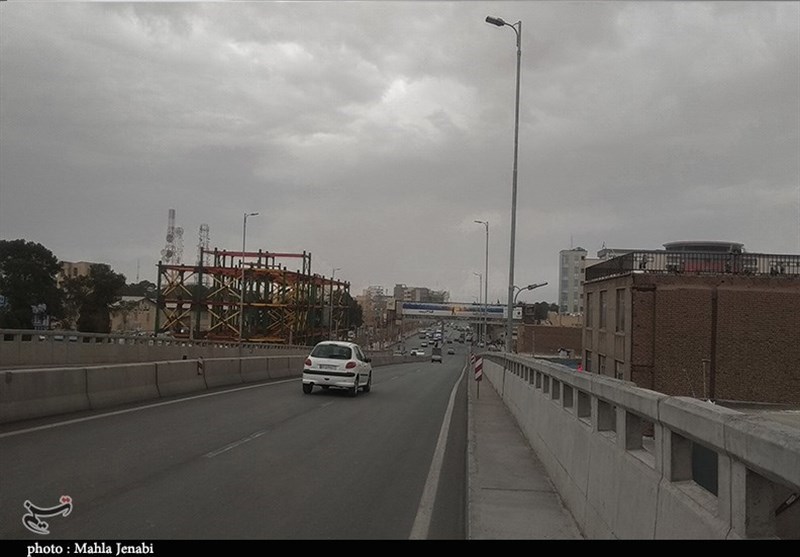 پدیده گرد و غبار تا 2 روز آینده مهمان استان اصفهان است، منشا ریزگردها کجاست؟