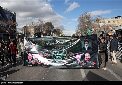 تشییع پیکر 10 شهید دفاع مقدس و مدافع حرم در مشهد