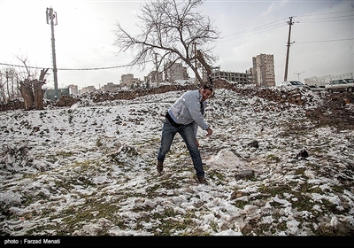 تفریح زمستانی مردم کرمانشاه پس از بارش برف