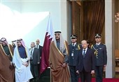 Katar Emiri’nin Zirveye Katılıp Diğer Ülke Liderlerinin Katılmaması Tartışılıyor