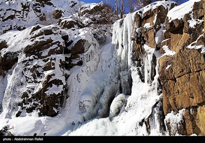 طبیعت زمستانی آبشار گنجنامه - همدان