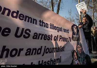تجمع اعتراضی در حمایت از مرضیه هاشمی مجری و خبرنگار شبکه پرس‌تی‌وی مقابل دفتر سازمان ملل متحد
