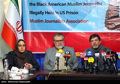 نادر طالب‌زاده در نشست انجمن روزنامه‌نگاران مسلمان در خصوص محکومیت بازداشت غیرقانونی مرضیه هاشمی خبرنگار و گزارشگر شبکه پرس‌تی‌وی توسط اف‌بی‌ای در آمریکا
