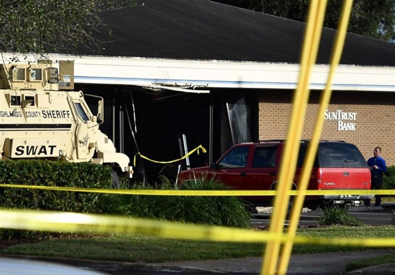 Florida Gunman, 21, Kills Five People in SunTrust Bank Shooting