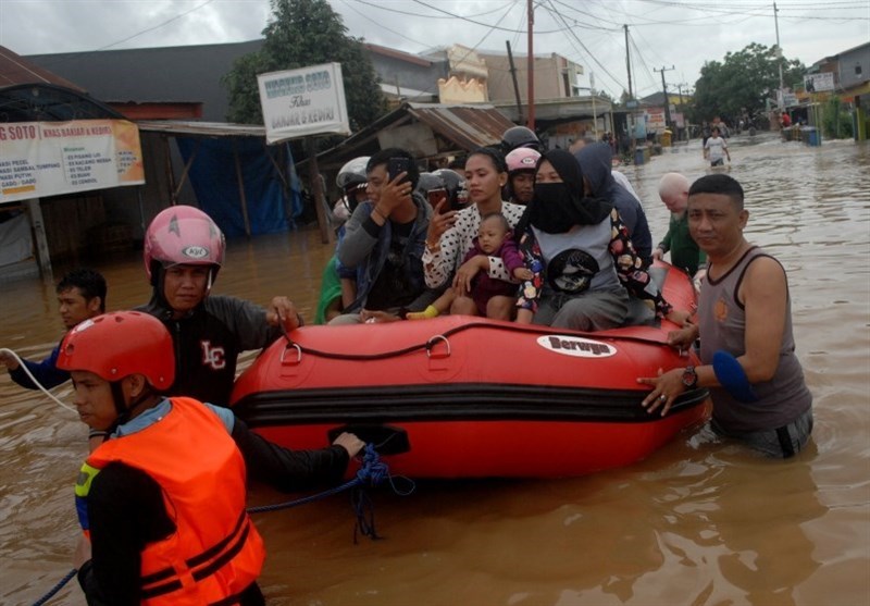 At Least 59 Killed after Floods Hit Indonesia (+Video)