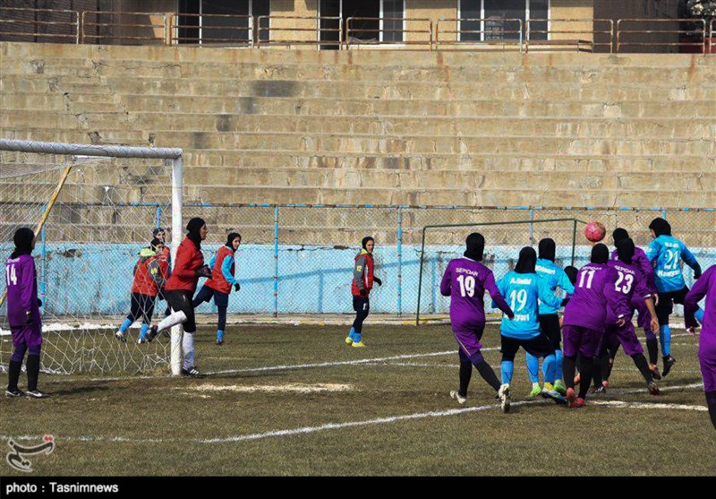 تلاش نماینده آذربایجان غربی در لیگ برتر فوتبال بانوان برای جدایی از قعر جدول