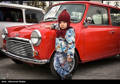 Vintage Cars Go on Show in Iran's Gilan