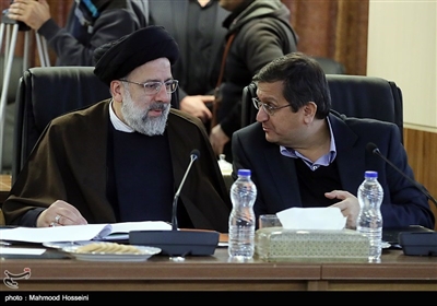 عبدالناصر همتی رئیس بانک مرکزی و حجت الاسلام رئیسی در جلسه مجمع تشخیص مصلحت نظام