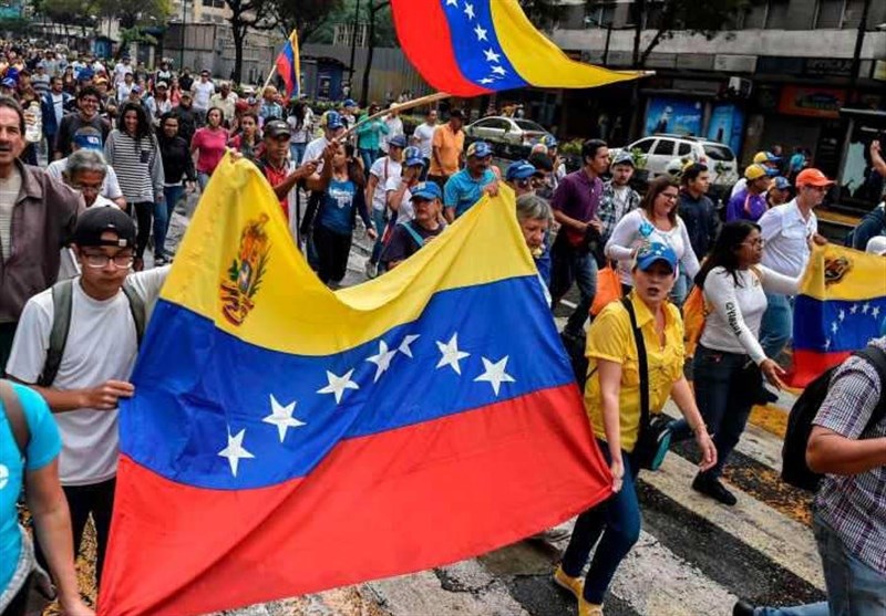 طومار 13 میلیون نفری مردم ونزوئلا در محکومیت تحریم‌های آمریکا