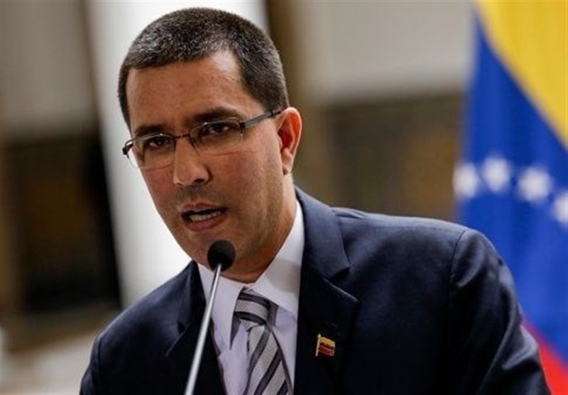 Venezuelan FM Discusses National Dialogue Prospects with EU Envoy