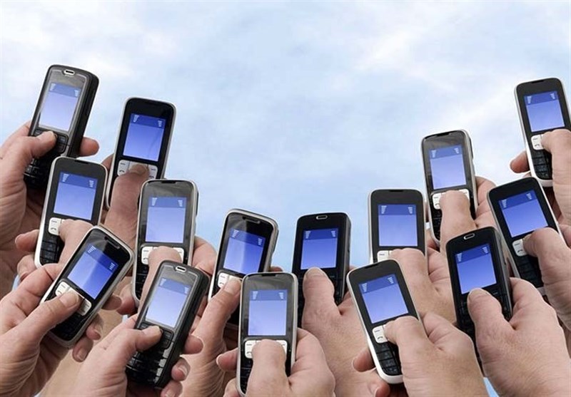 کشف محموله میلیاردی لوازم جانبی تلفن همراه در اصفهان