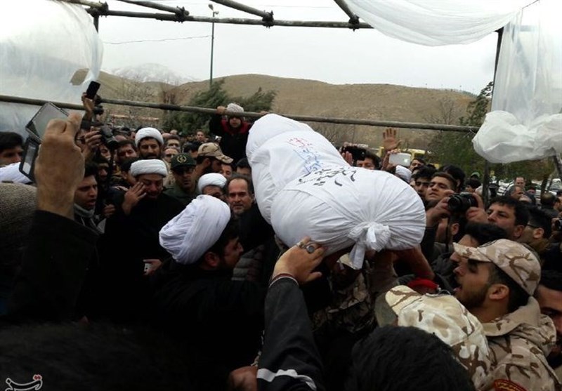 پایان 33 سال‌ فراق؛ شهید «علی‌محمد ترک» در آغوش وطن آرام گرفت+ تصاویر