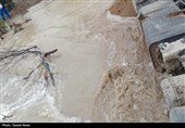 خوزستان| شکسته شدن سیل‌بند در رفیع؛ نیروهای امدادی در حال تخلیه روستاها هستند