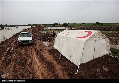 امداد رسانی به مناطق سیل زده