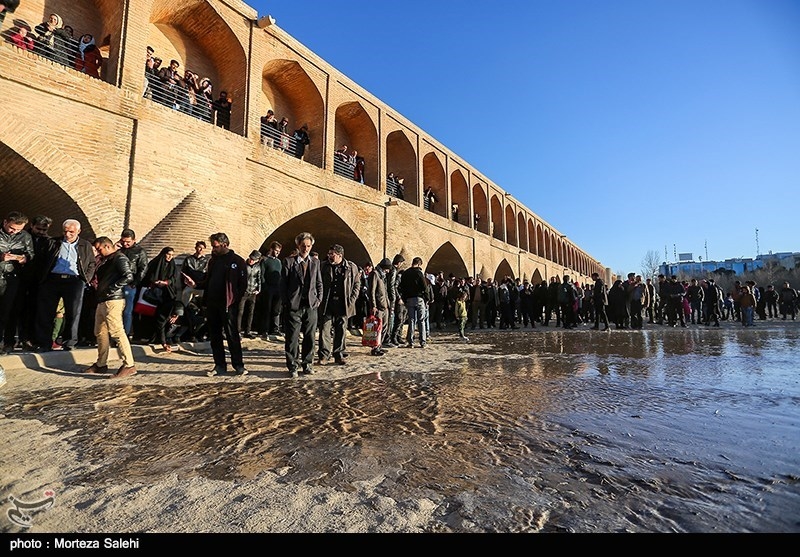 اصفهان| بازگشایی نوروزی زاینده‌رود با درنظر گرفتن تعهدات به کشاورزان انجام می‌شود