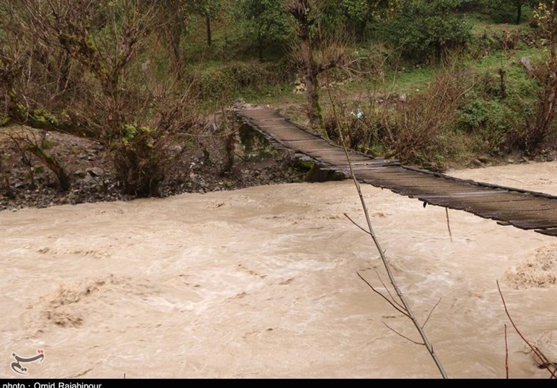 طغیان رودخانه‌ پل‌رود رحیم آباد گیلان به روایت تصویر