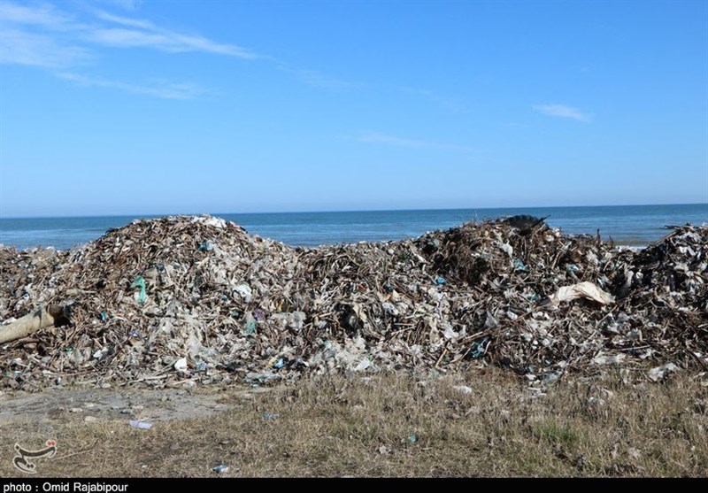 سونامی زباله‌ در ساحل کلاچای گیلان +تصاویر