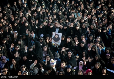همایش دختران انقلاب
