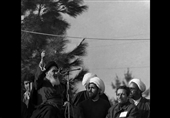 اسلامی جمہوریہ ایران کے رہبر کبیر حضرت امام خمینی (ری) کی وطن واپسی