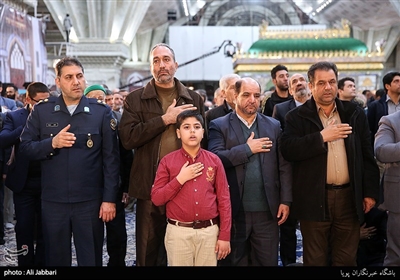 میهمانان شرکت کننده در مراسم بزرگداشت سالروز ورود تاریخی امام خمینی(ره) به کشور