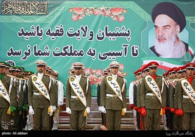 مراسم بزرگداشت سالروز ورود تاریخی امام خمینی(ره) به کشور