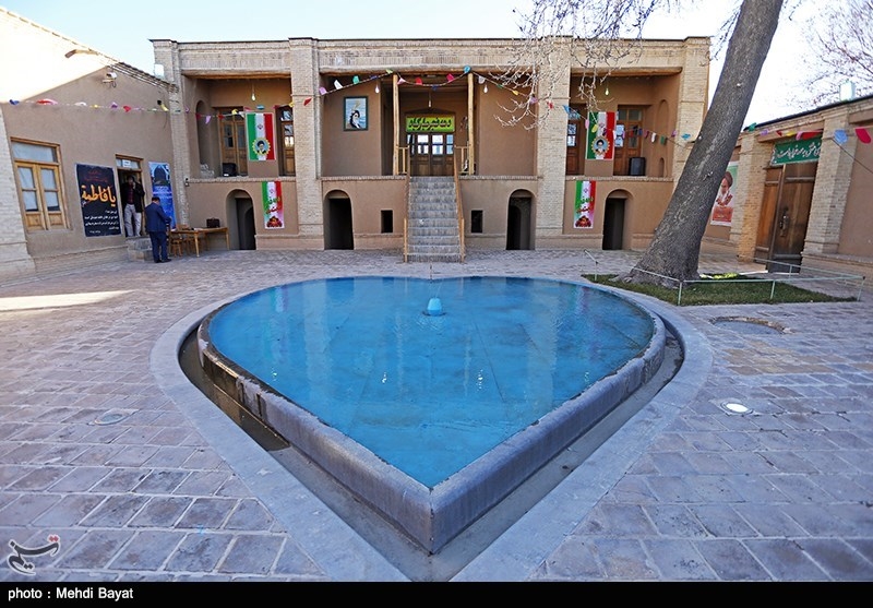 هر ماه 30 هزار گردشگر خارجی از بیت تاریخی امام خمینی(ره) در قم بازدید می‌کنند