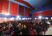 تهران| سی و هشتمین جشنواره فیلم فجر/کارگردان فیلم&quot;لباس شخصی&quot;: &quot;لباس شخصی&quot; نخستین تجربه حرفه‌ای سینمایی بلند عوامل آن بود