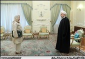 اولین سفیر زن پاکستان در تاریخ ایران استوار نامه خود را تقدیم روحانی کرد+تصاویر